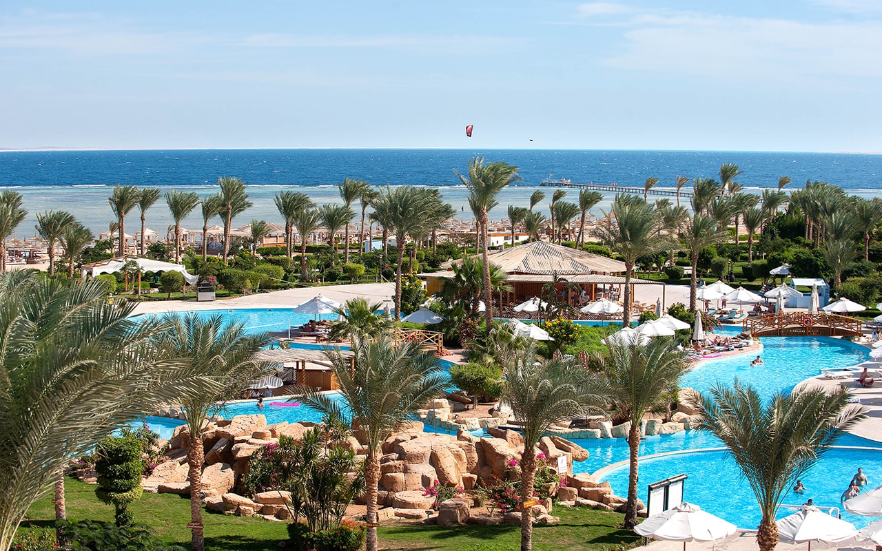 Amwaj Oyoun Resort & Spa 5*