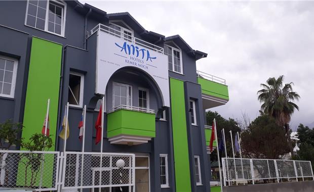 Anita Kemer Noch Hotel 4*